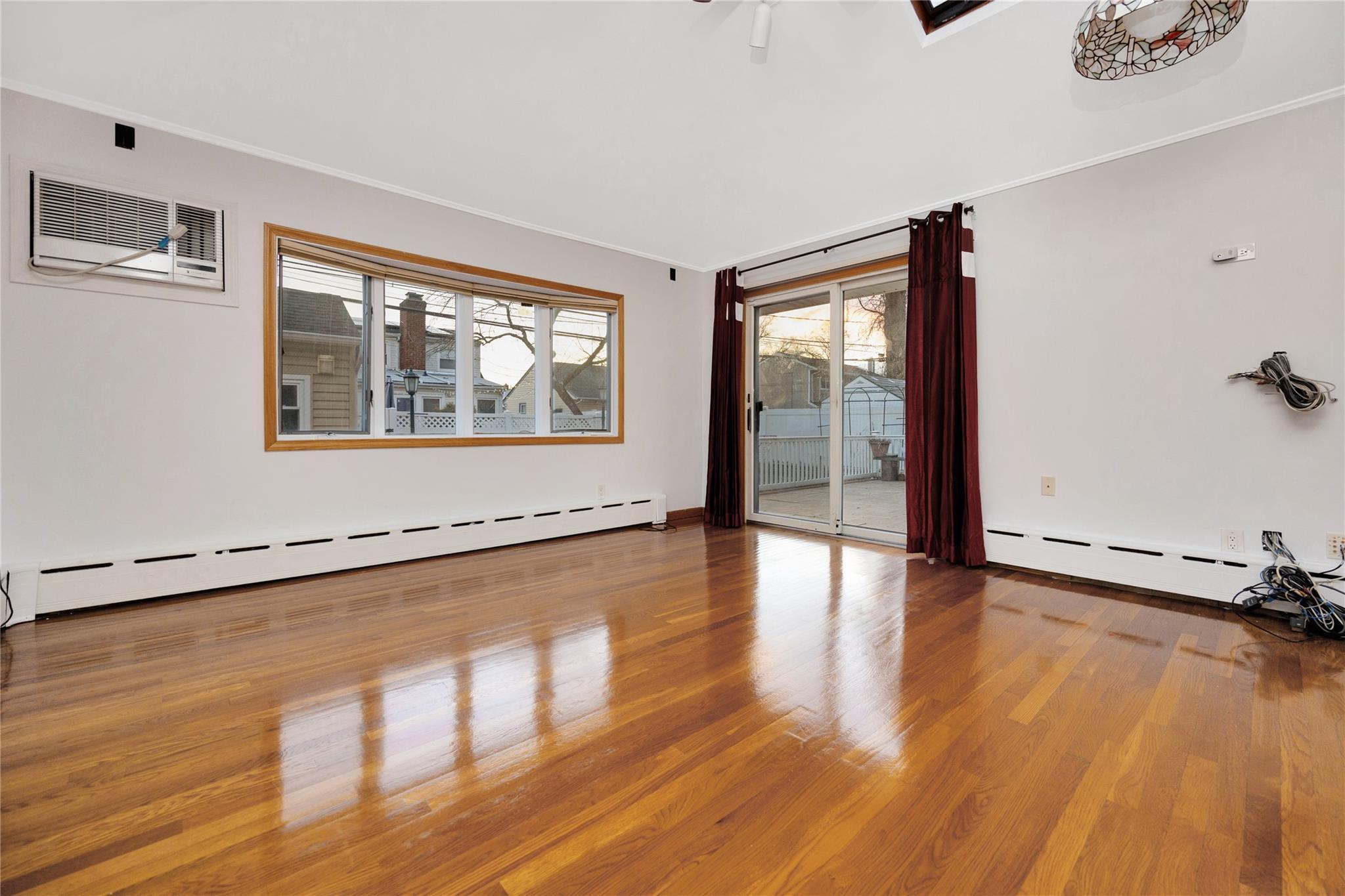 Single Family Saddle Rock  Nassau County, NY 11581, MLS-813880-22