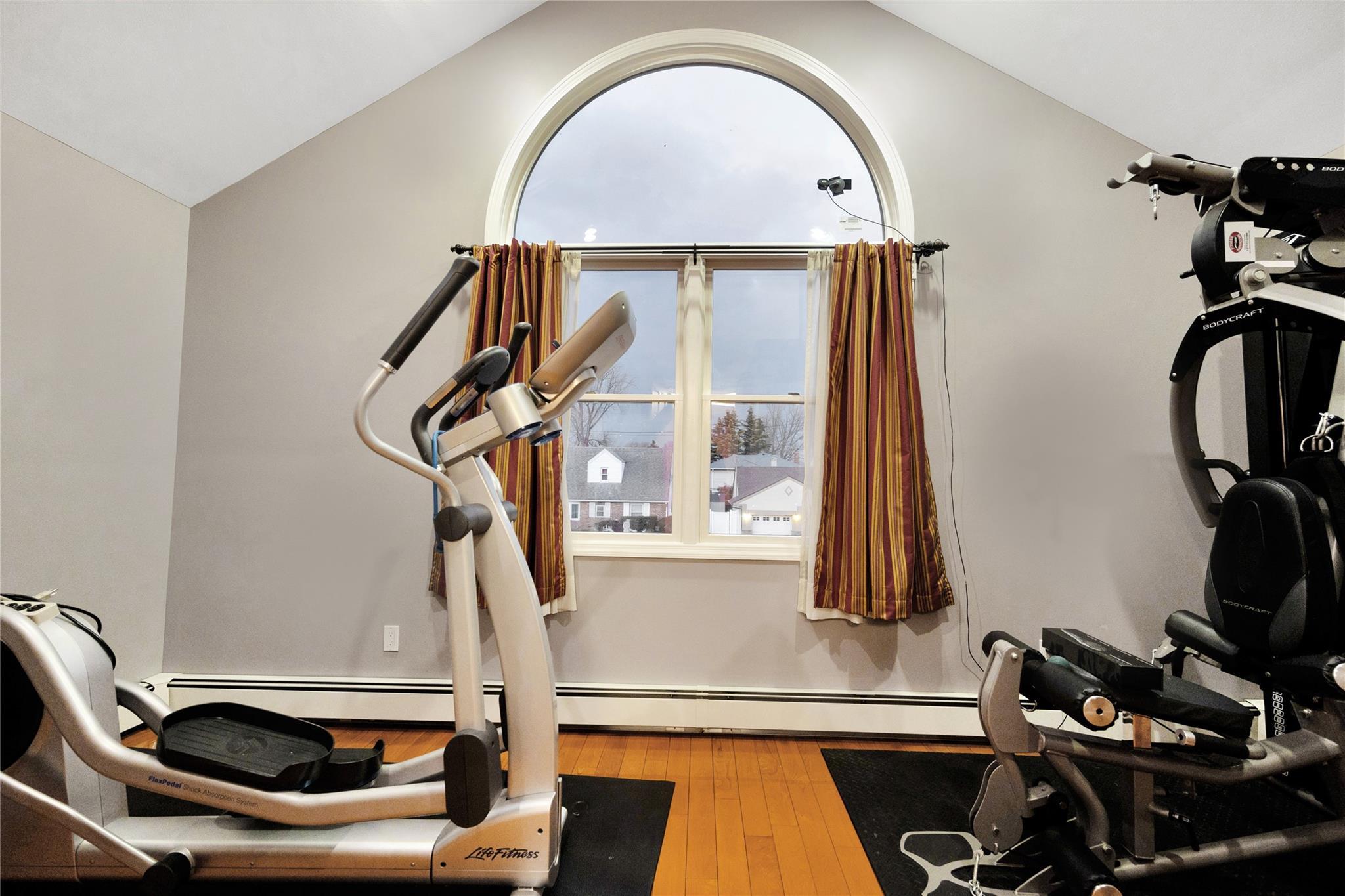 Single Family Saddle Rock  Nassau County, NY 11581, MLS-813880-32