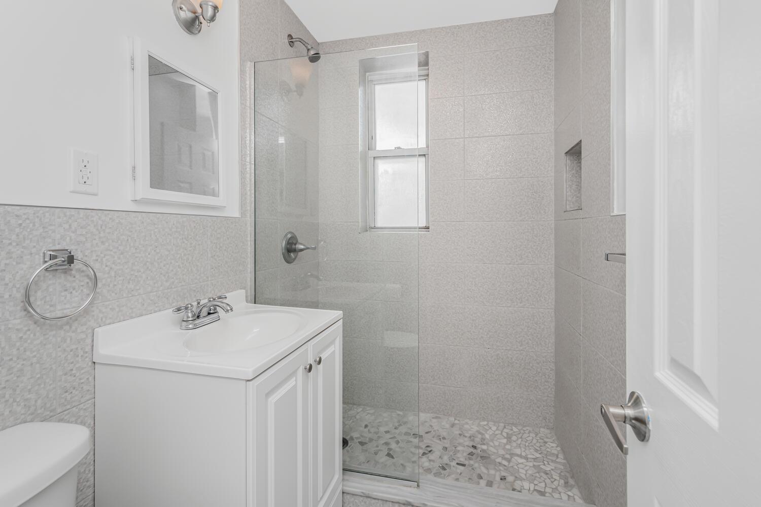 Coop Van Cortlandt Park East  Bronx, NY 10470, MLS-813948-12