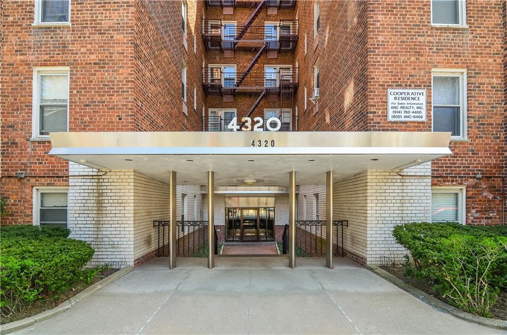 Coop Van Cortlandt Park East  Bronx, NY 10470, MLS-813948-2