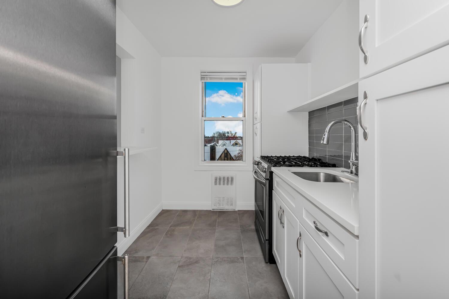 Coop Van Cortlandt Park East  Bronx, NY 10470, MLS-813948-7
