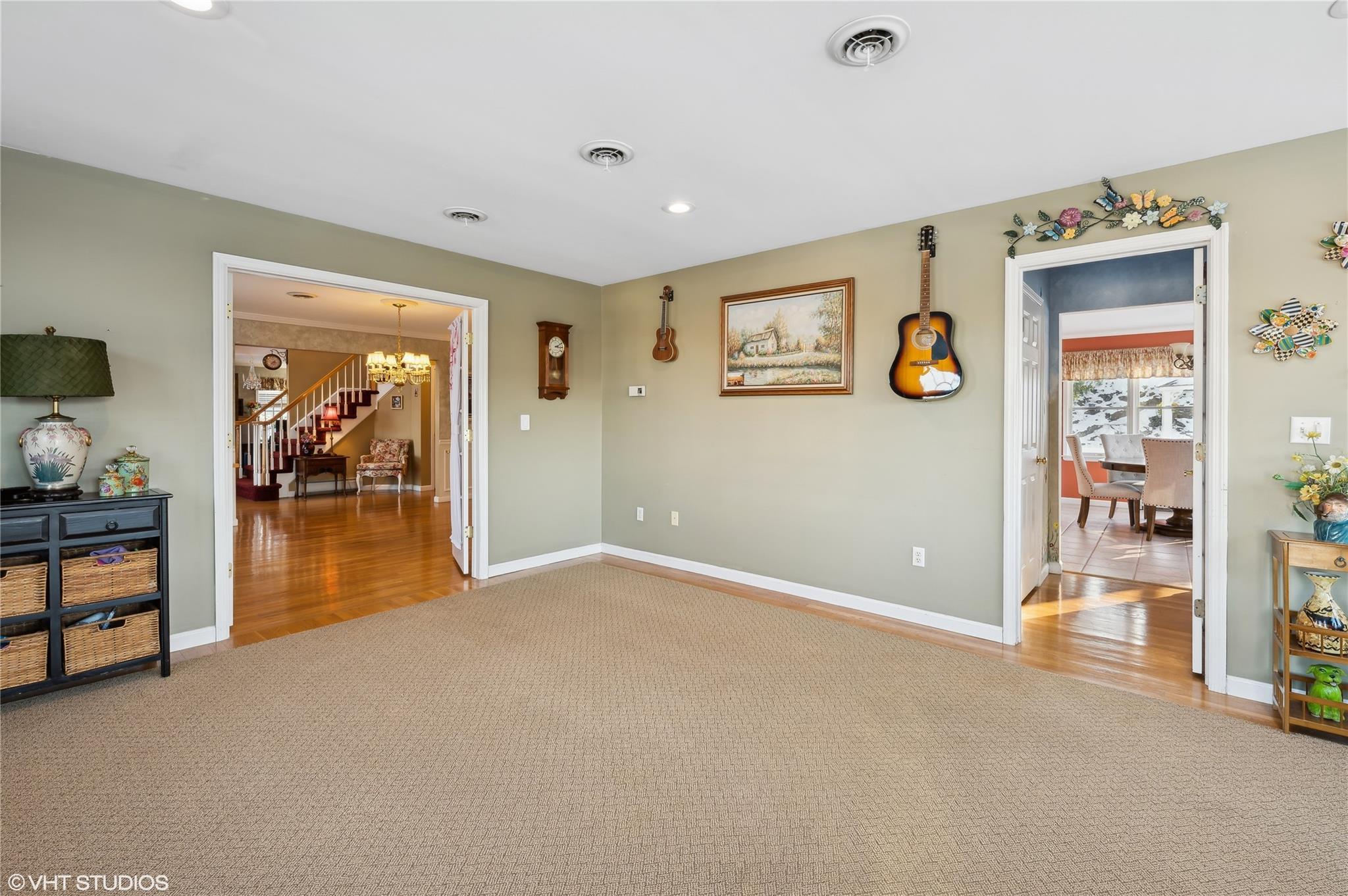 Single Family Dickens  Rockland County, NY 10980, MLS-814055-22