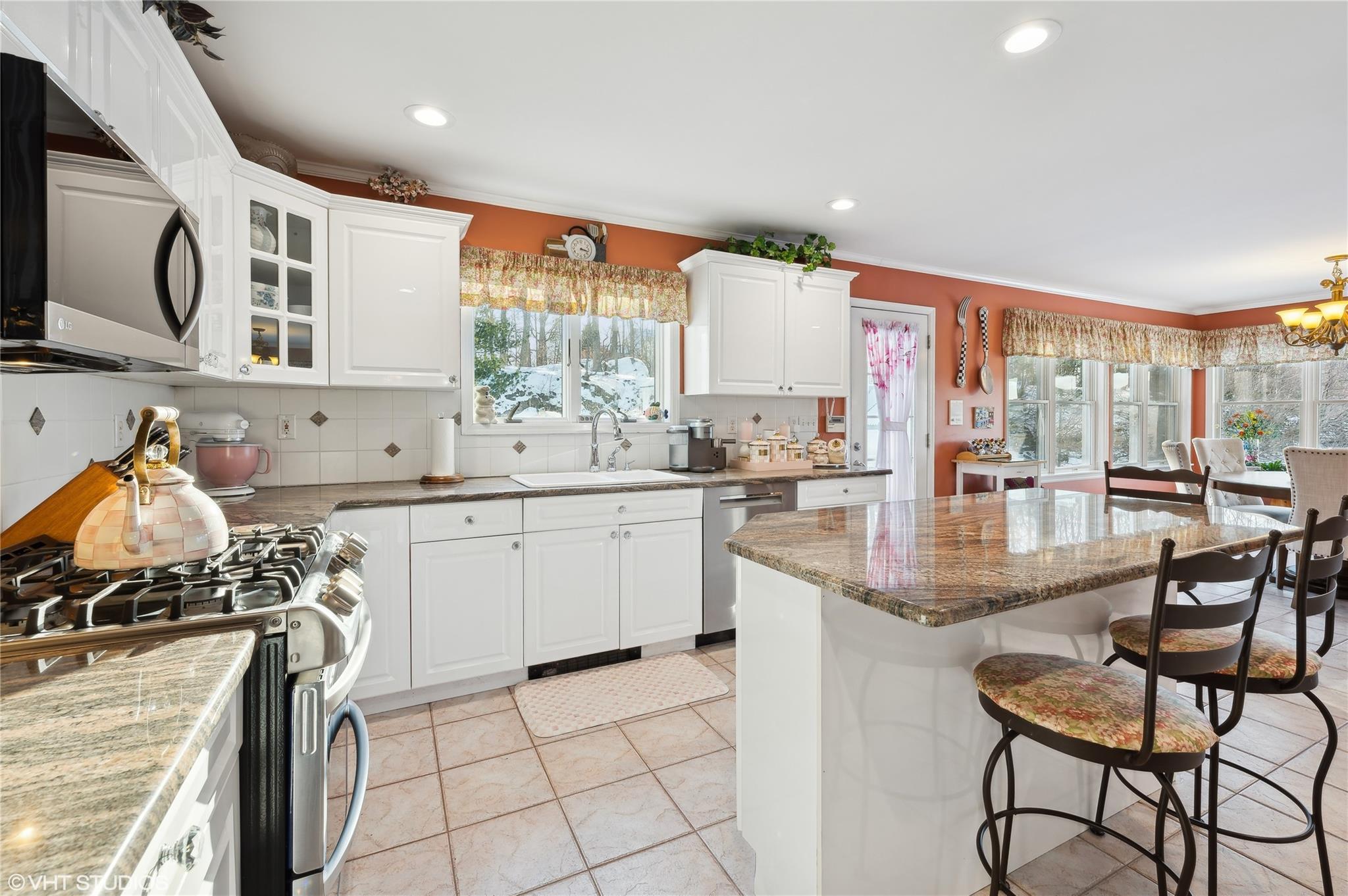 Single Family Dickens  Rockland County, NY 10980, MLS-814055-8