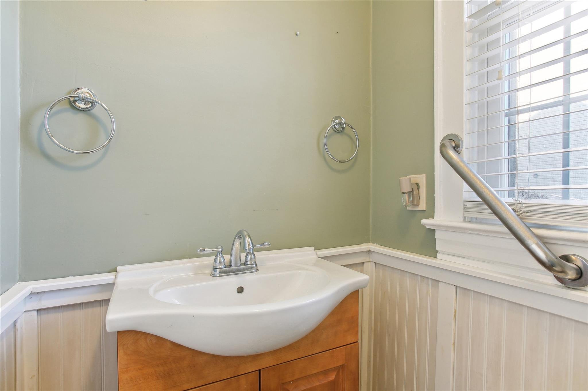Single Family S Grove  Nassau County, NY 11580, MLS-814170-12