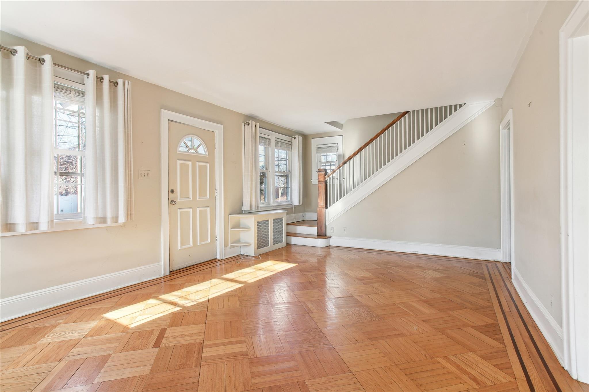 Single Family S Grove  Nassau County, NY 11580, MLS-814170-5