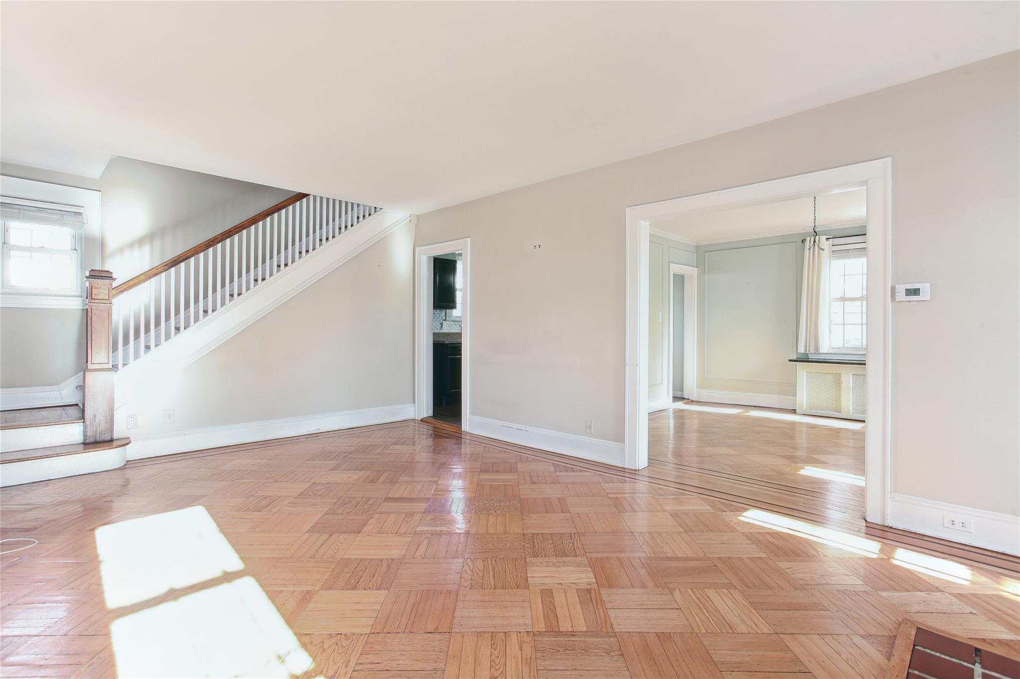 Single Family S Grove  Nassau County, NY 11580, MLS-814170-6