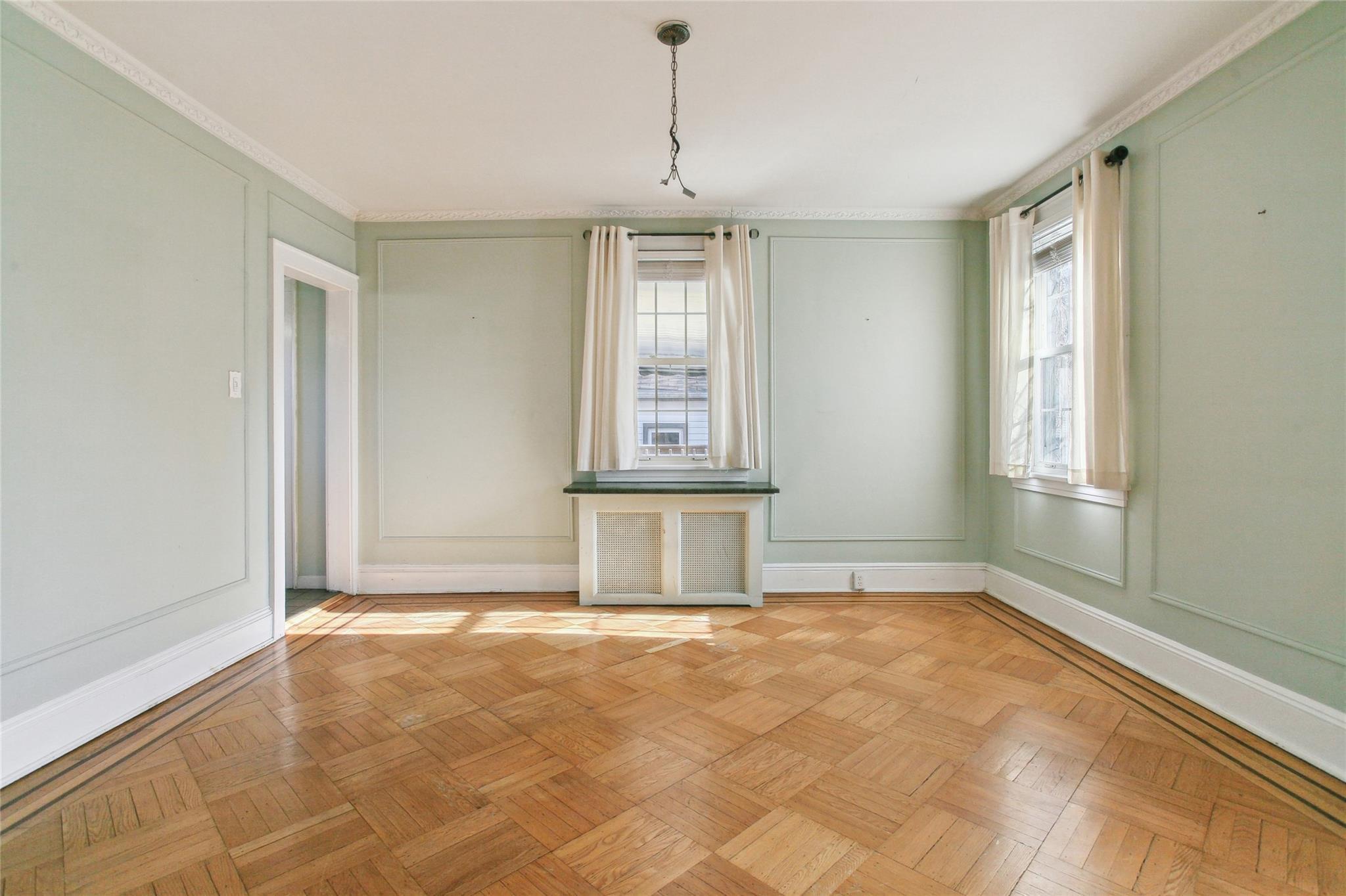 Single Family S Grove  Nassau County, NY 11580, MLS-814170-7