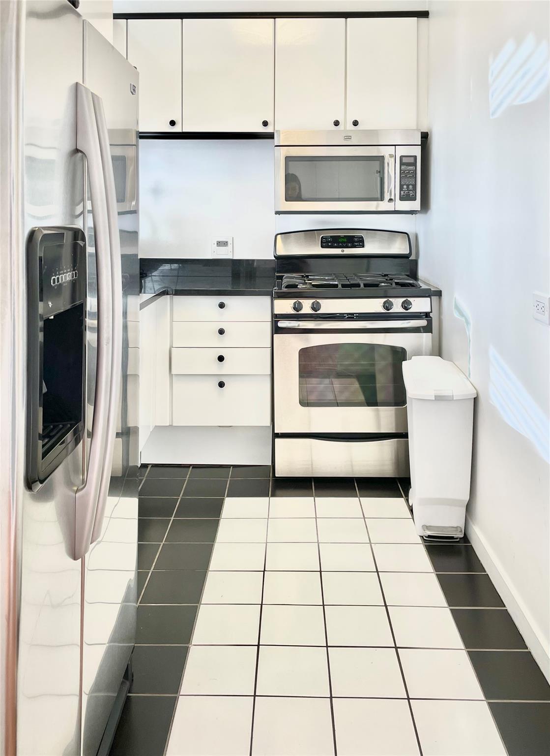 Condo 56th  Manhattan, NY 10019, MLS-814394-15