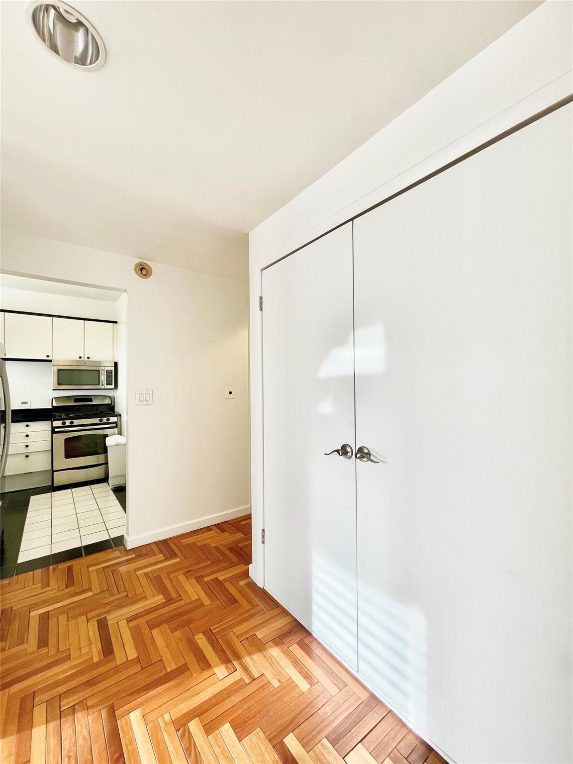 Condo 56th  Manhattan, NY 10019, MLS-814394-21