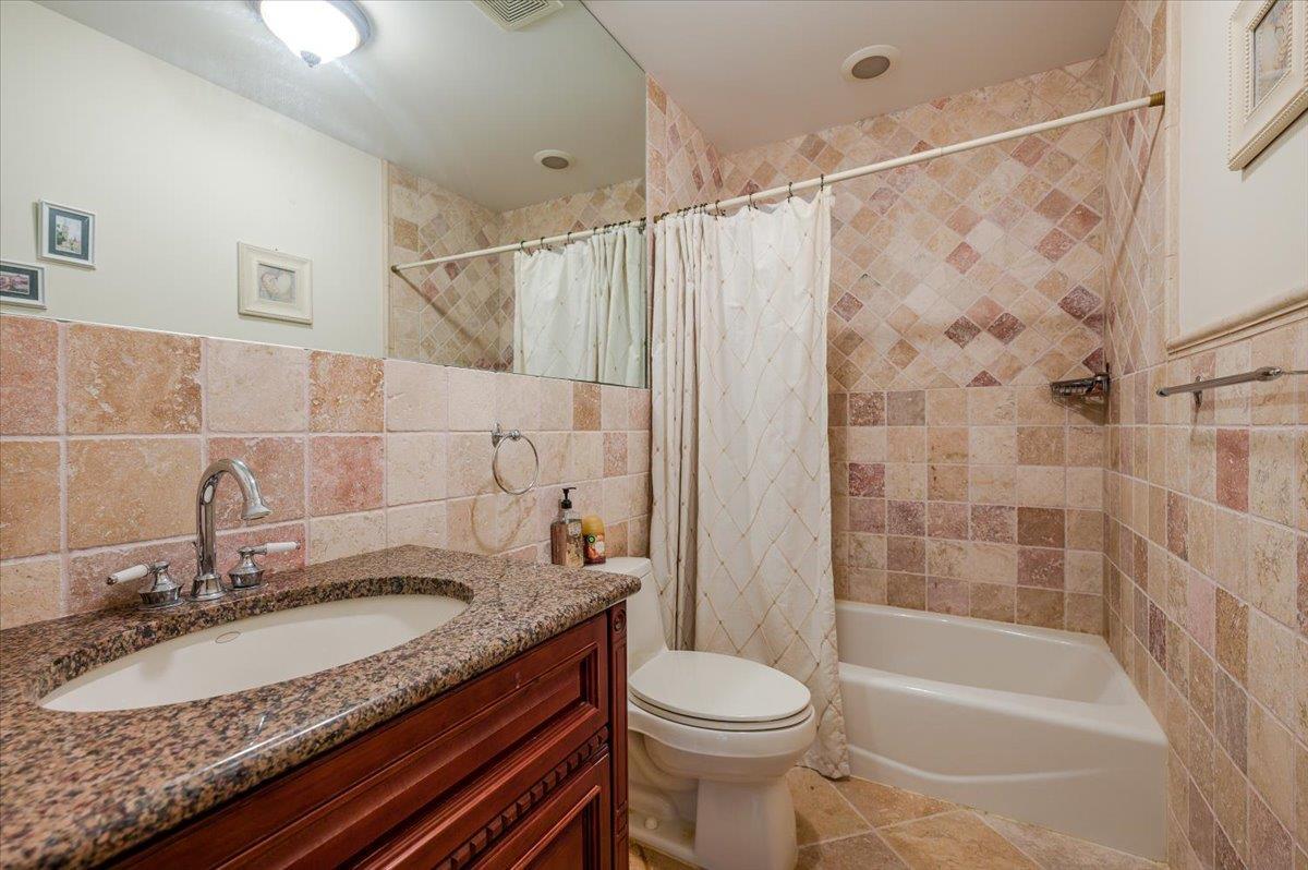 Single Family Bridge  Nassau County, NY 11509, MLS-814427-26
