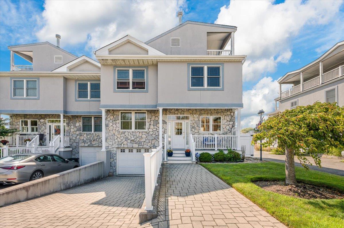 Single Family Bridge  Nassau County, NY 11509, MLS-814427-3