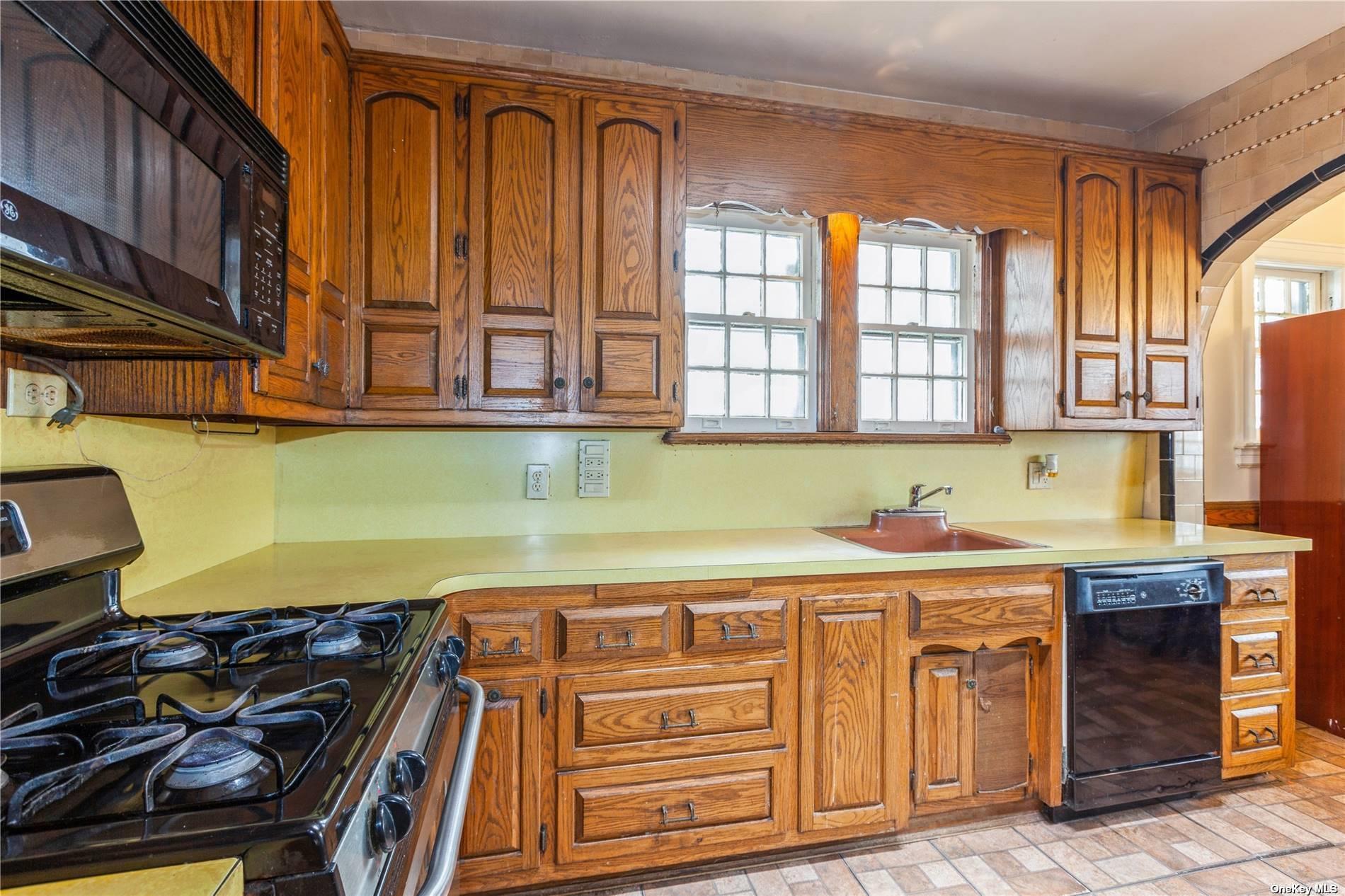 Single Family 151st  Queens, NY 11432, MLS-814516-11
