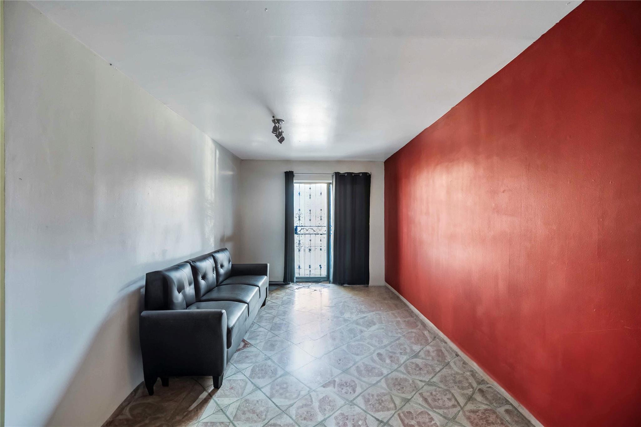 Single Family 98th  Queens, NY 11368, MLS-814527-32