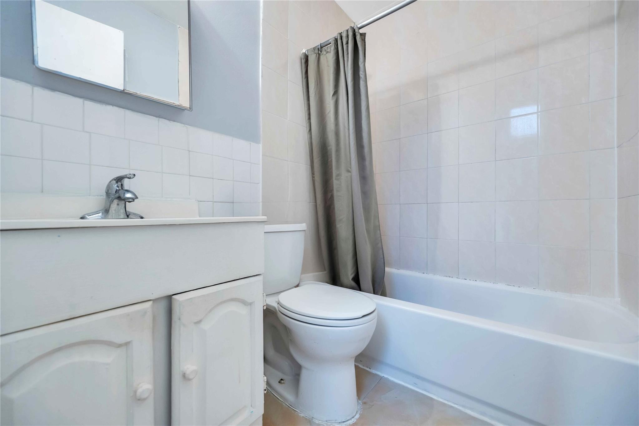 Single Family 98th  Queens, NY 11368, MLS-814527-40