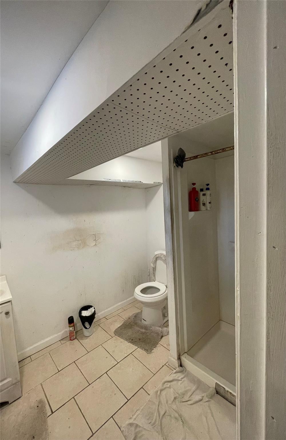 Single Family Cruikshank  Nassau County, NY 11550, MLS-814614-10