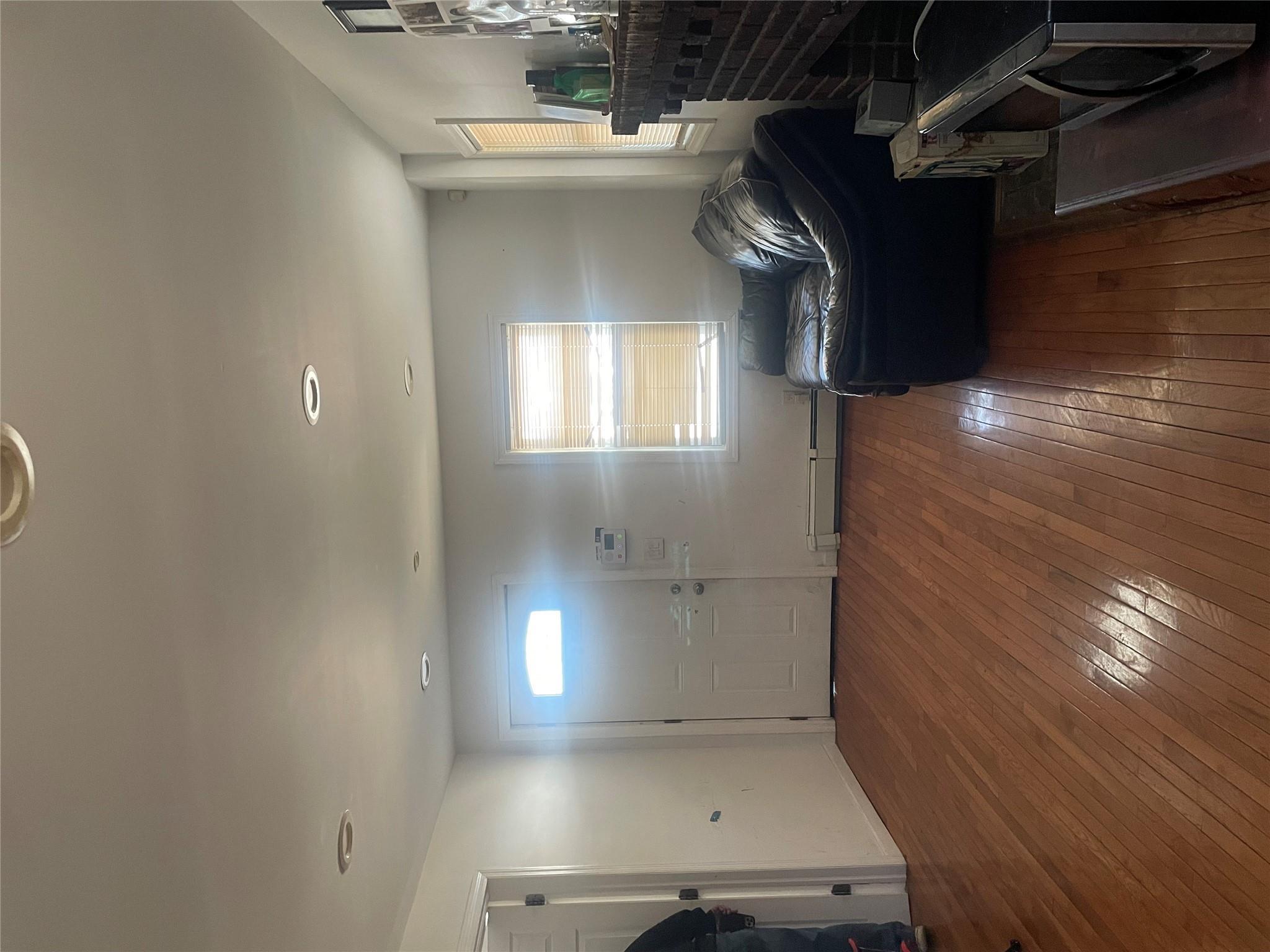 Single Family Cruikshank  Nassau County, NY 11550, MLS-814614-2