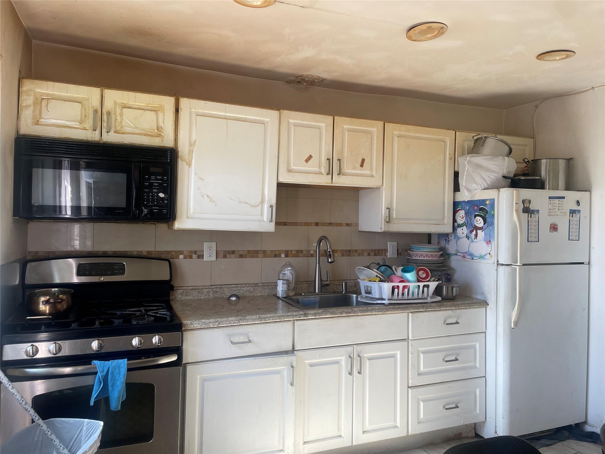 Single Family Cruikshank  Nassau County, NY 11550, MLS-814614-5