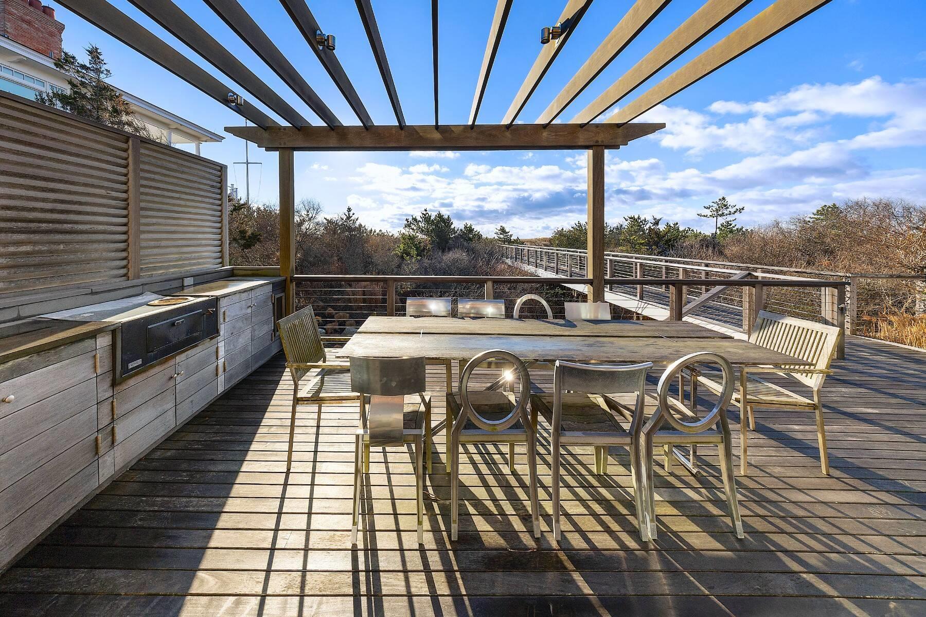 Single Family Dune  Suffolk County, NY 11978, MLS-814645-11