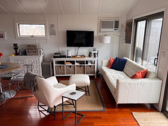 Single Family Bayview Walk  Suffolk County, NY 11782, MLS-814777-2