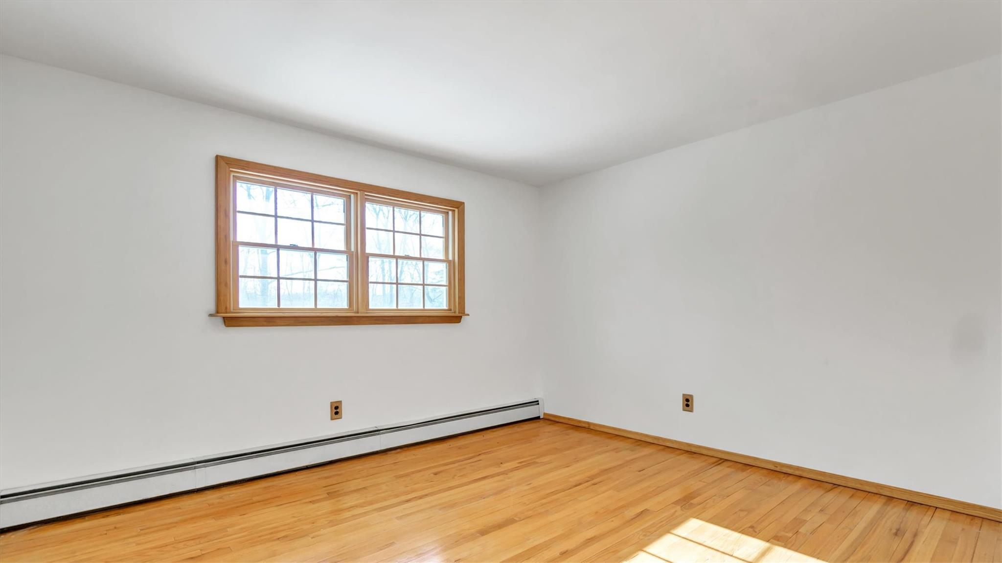 Single Family Old Squires  Suffolk County, NY 11946, MLS-814795-10