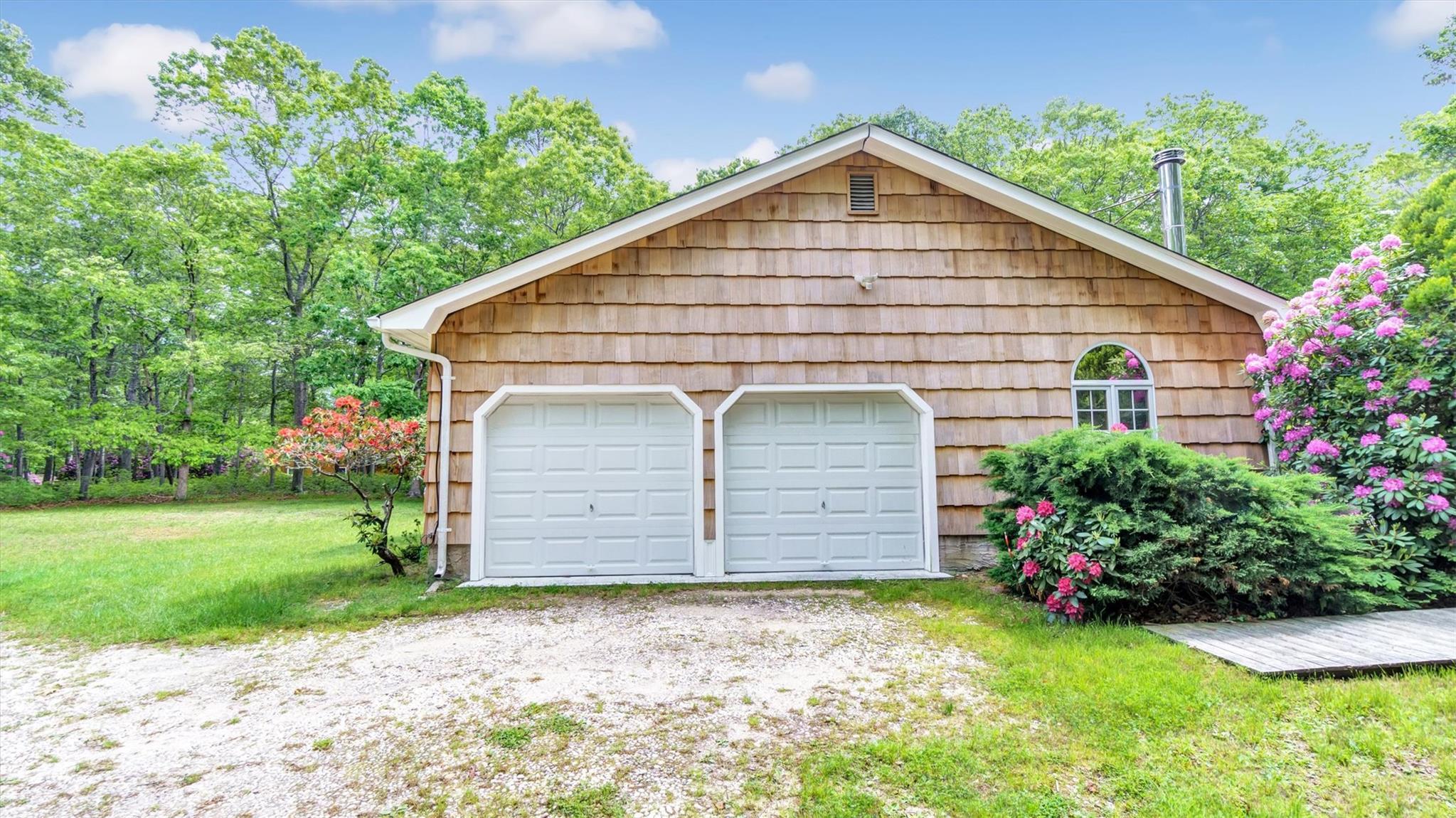 Single Family Old Squires  Suffolk County, NY 11946, MLS-814795-21
