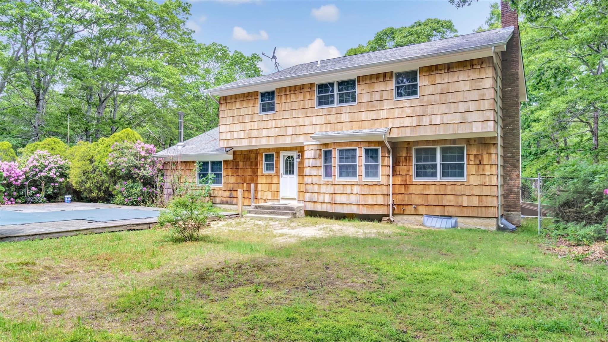 Single Family Old Squires  Suffolk County, NY 11946, MLS-814795-22