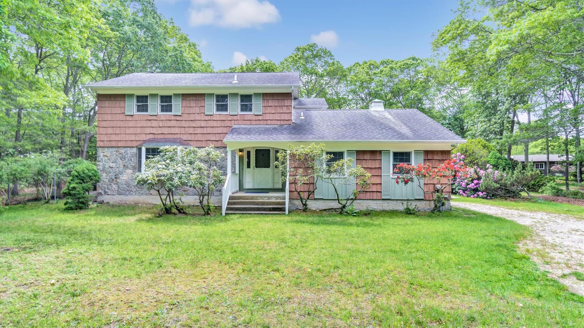 Single Family Old Squires  Suffolk County, NY 11946, MLS-814795-32