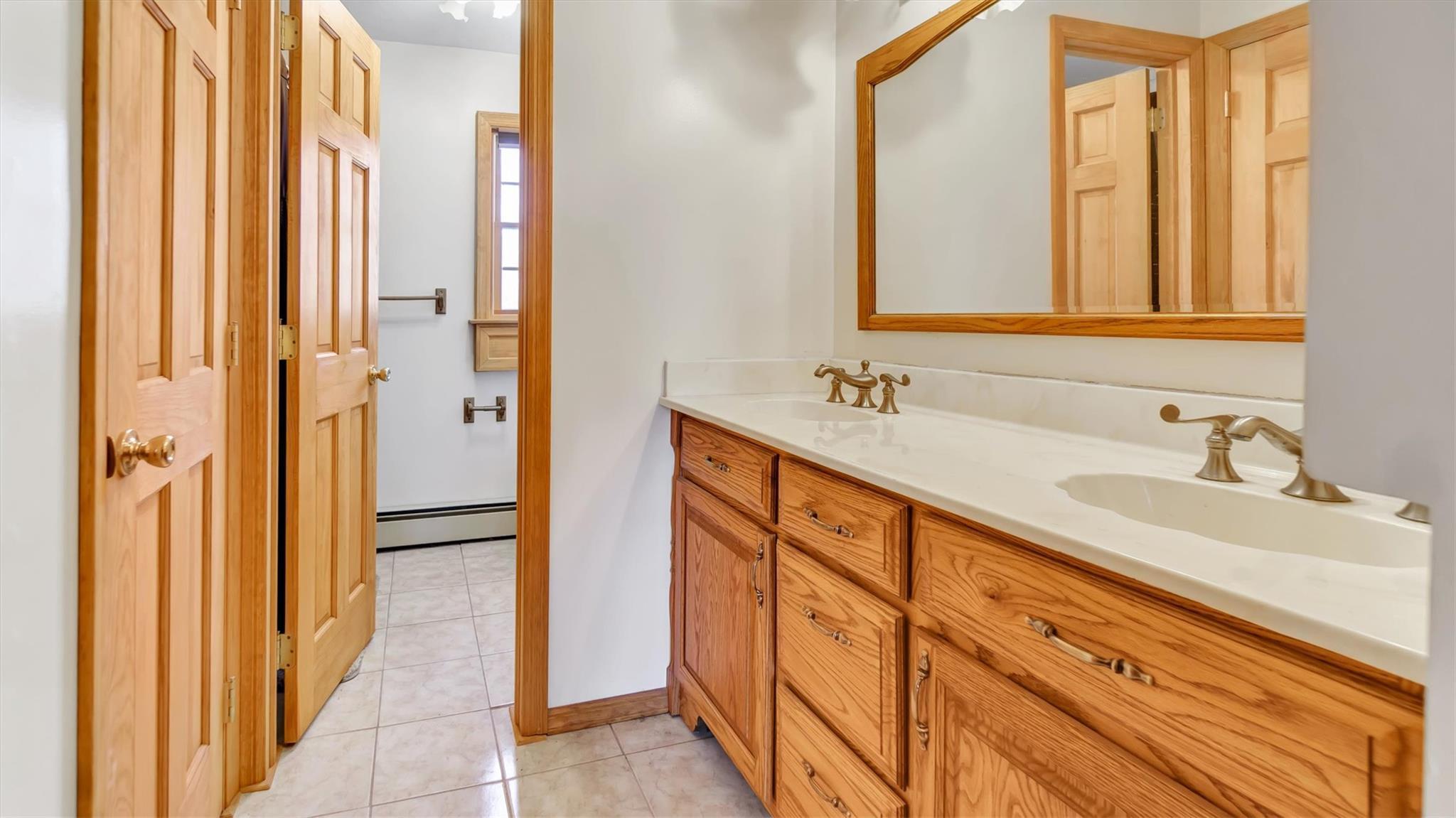 Single Family Old Squires  Suffolk County, NY 11946, MLS-814795-4