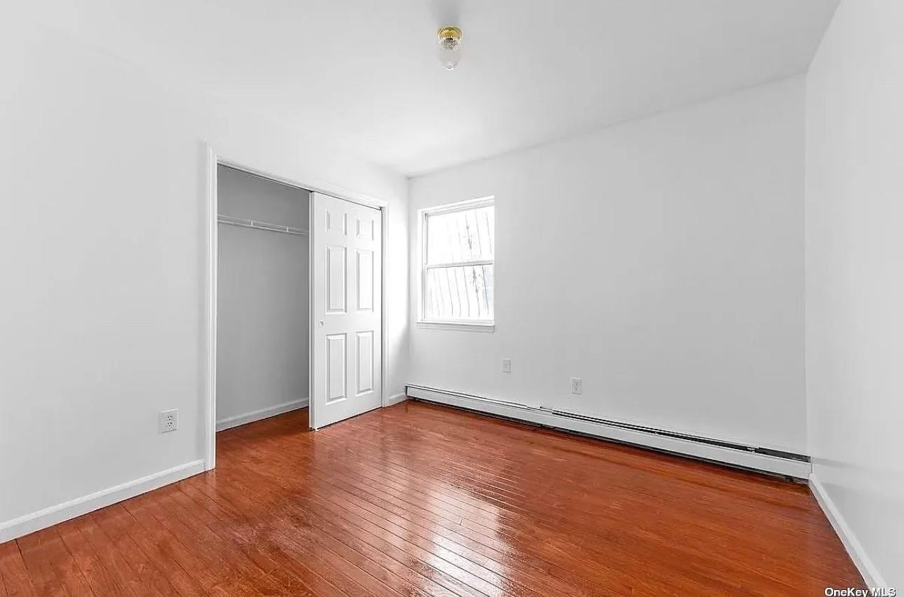 Apartment Burchell  Queens, NY 11692, MLS-814872-11