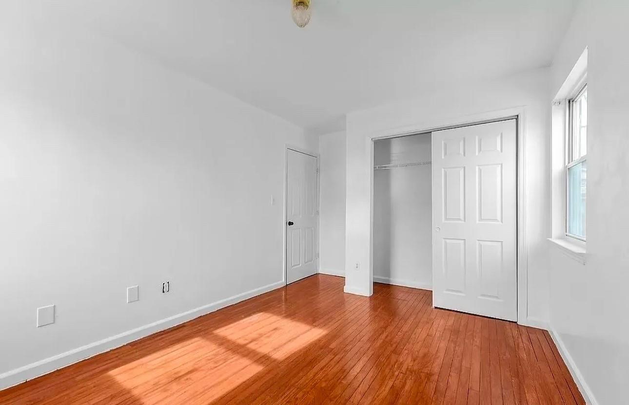 Apartment Burchell  Queens, NY 11692, MLS-814872-9