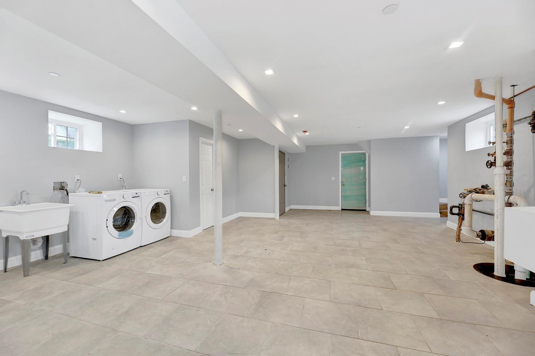 Single Family Smith  Queens, NY 11434, MLS-814875-11