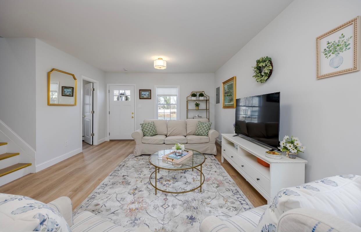 Single Family Peconic  Suffolk County, NY 11784, MLS-814934-6