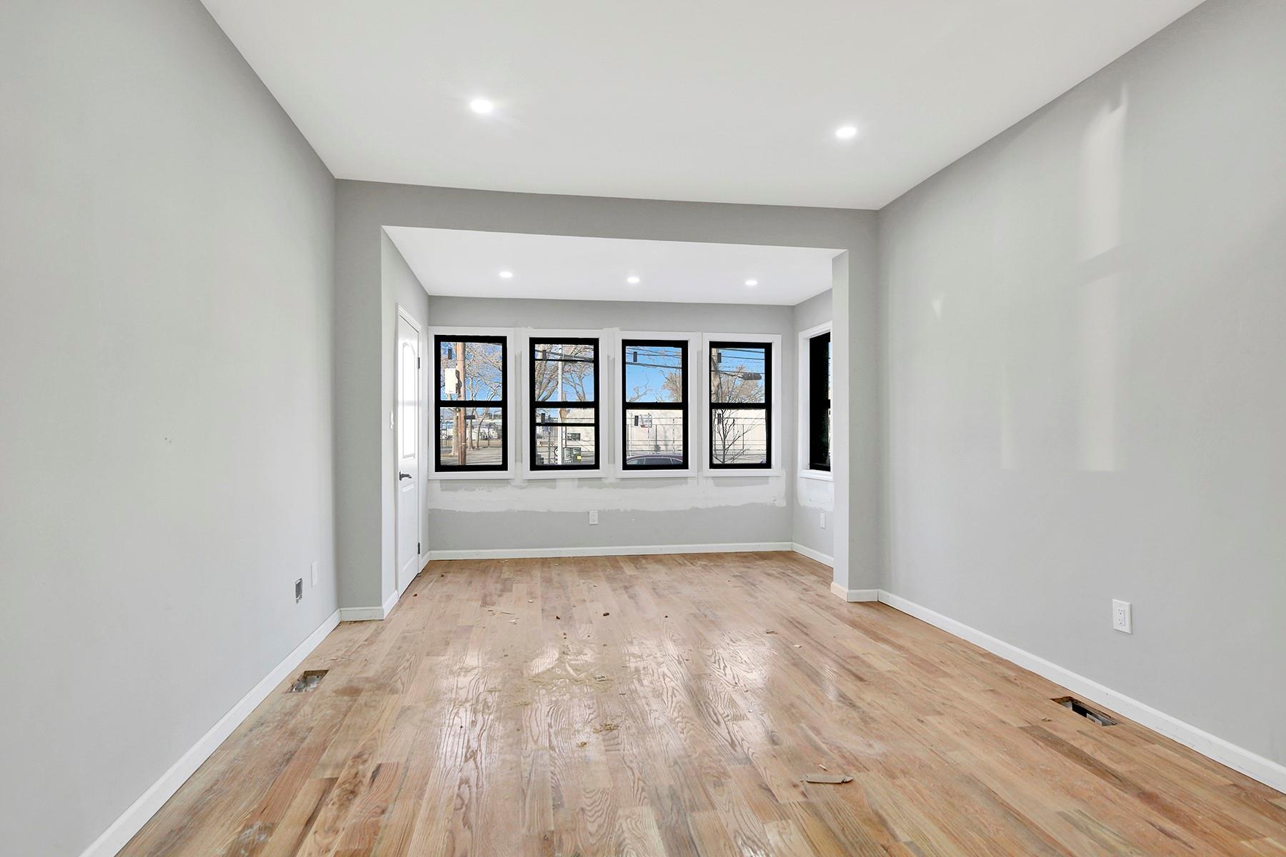 Single Family 95th  Queens, NY 11419, MLS-814940-3
