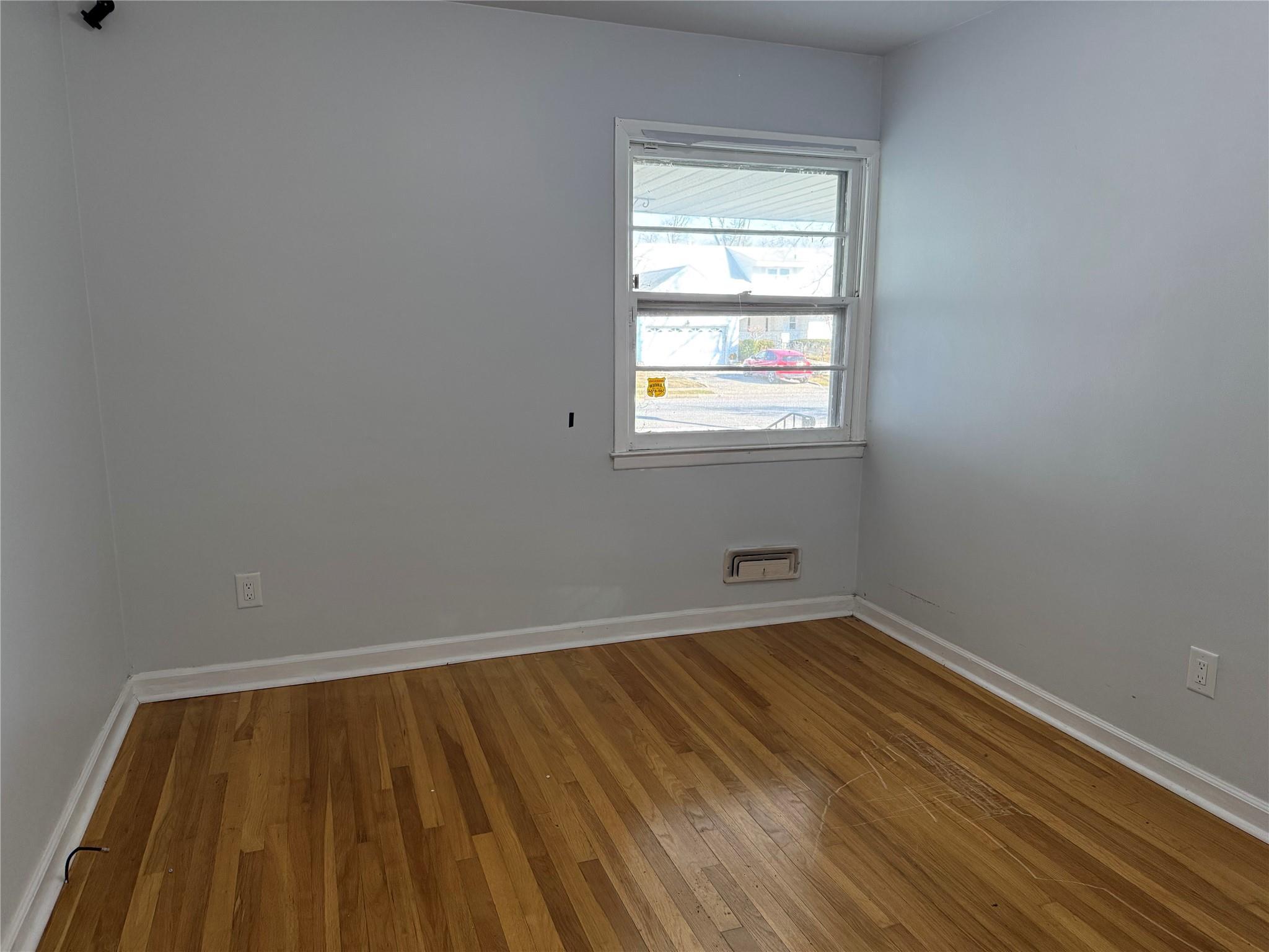 Single Family Cedarhurst  Nassau County, NY 11516, MLS-815013-12