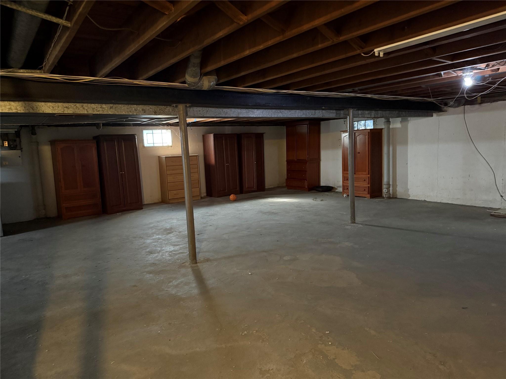 Single Family Cedarhurst  Nassau County, NY 11516, MLS-815013-23