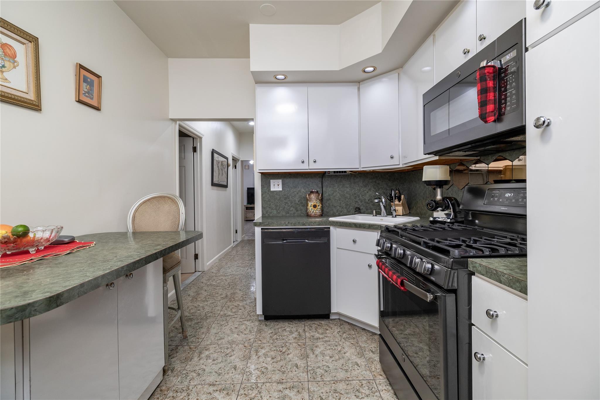Single Family 101st  Queens, NY 11419, MLS-815128-2
