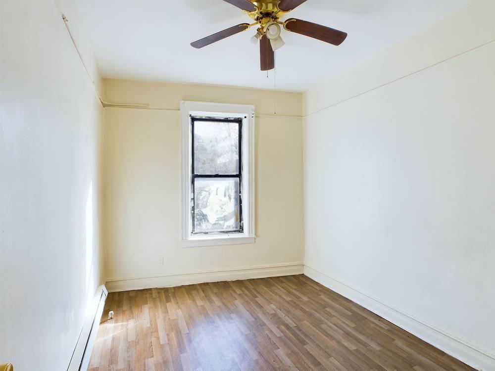 Apartment Fort Hamilton  Brooklyn, NY 11219, MLS-815255-8