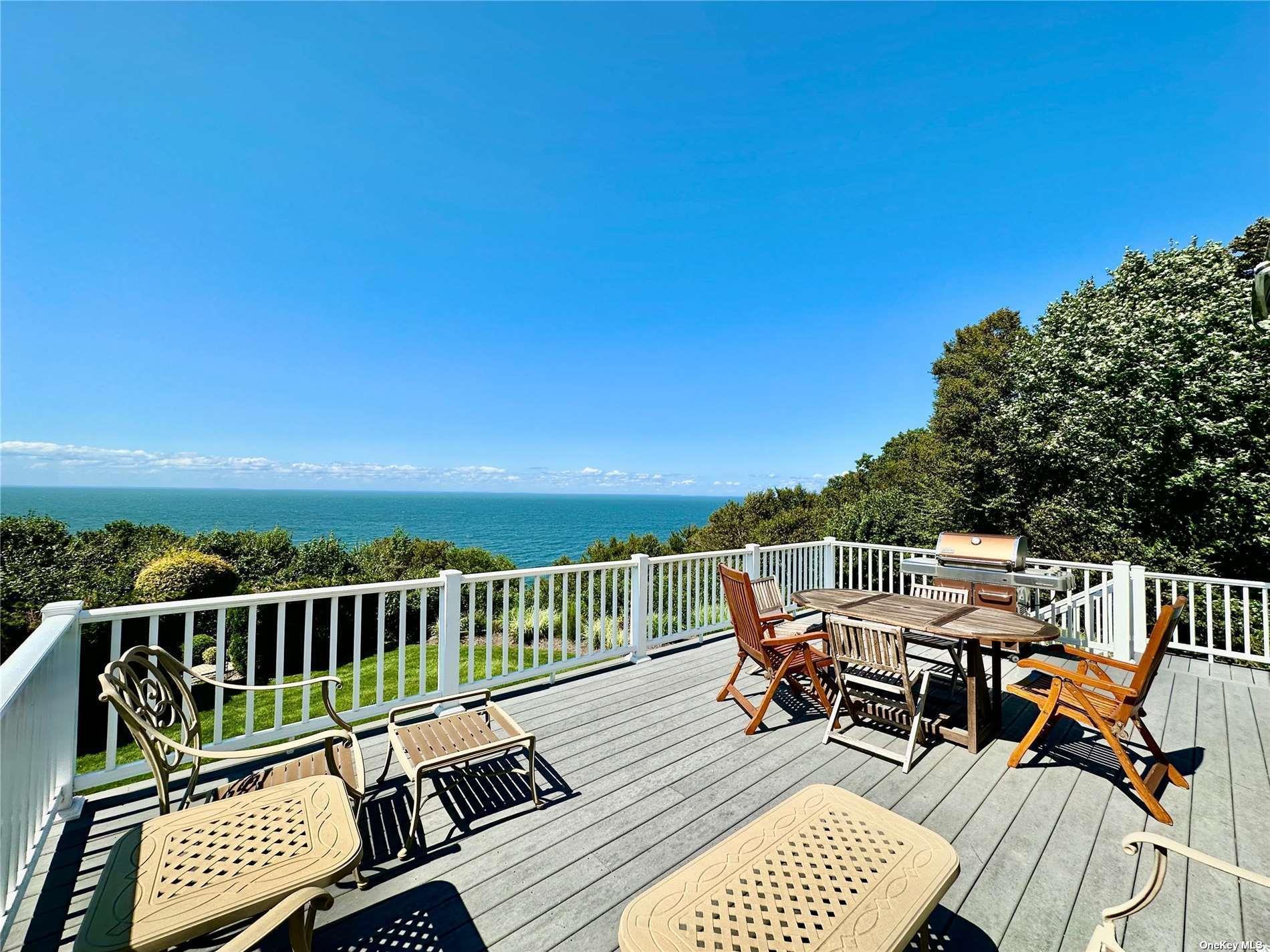 Single Family in Riverhead - Sandy  Suffolk County, NY 11901