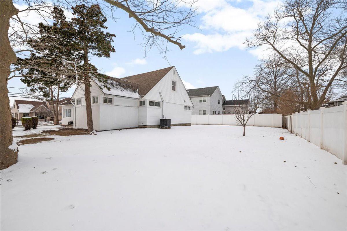 Single Family Front  Nassau County, NY 11520, MLS-815406-23