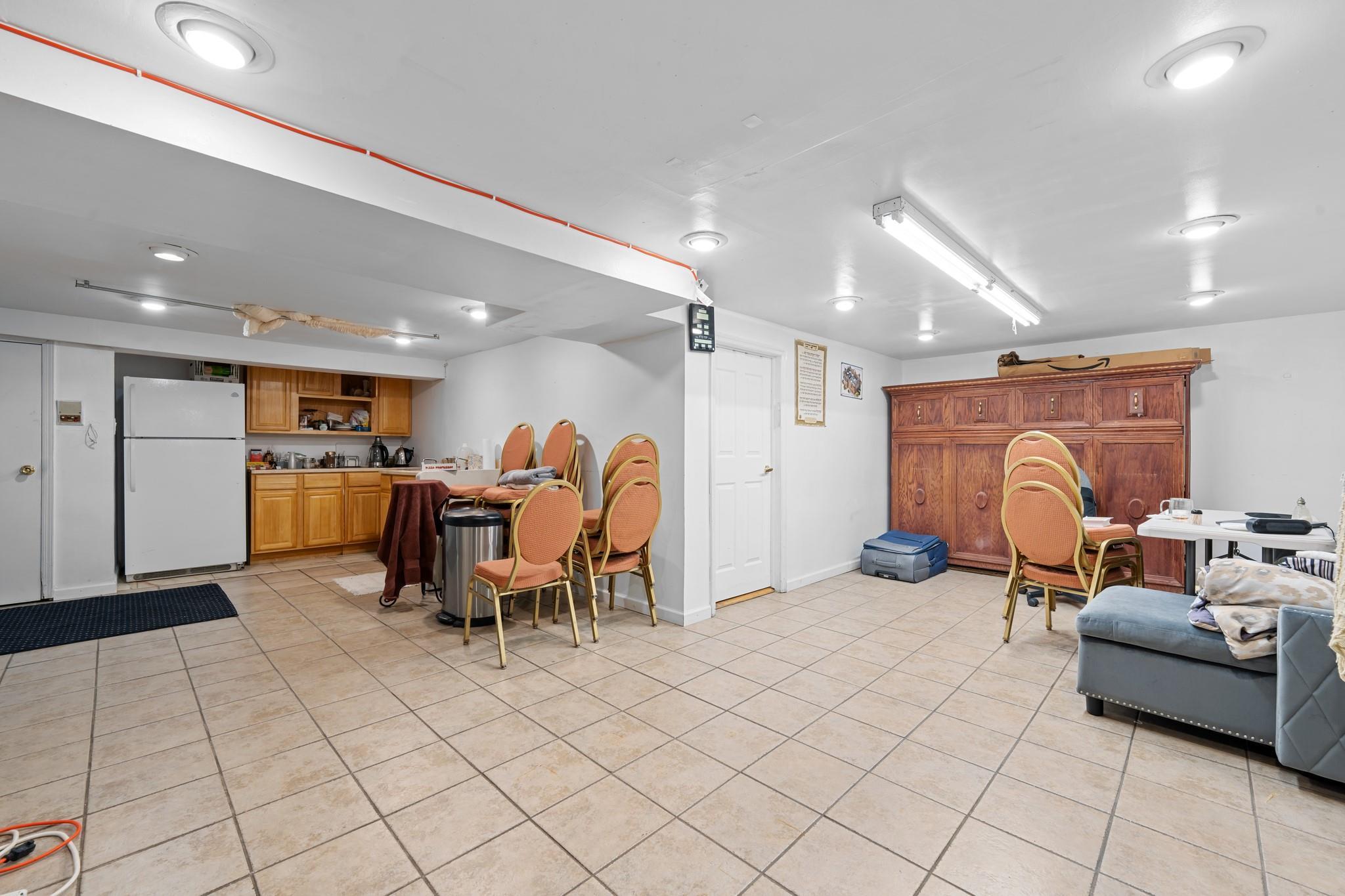 Single Family 63rd  Queens, NY 11367, MLS-815502-27