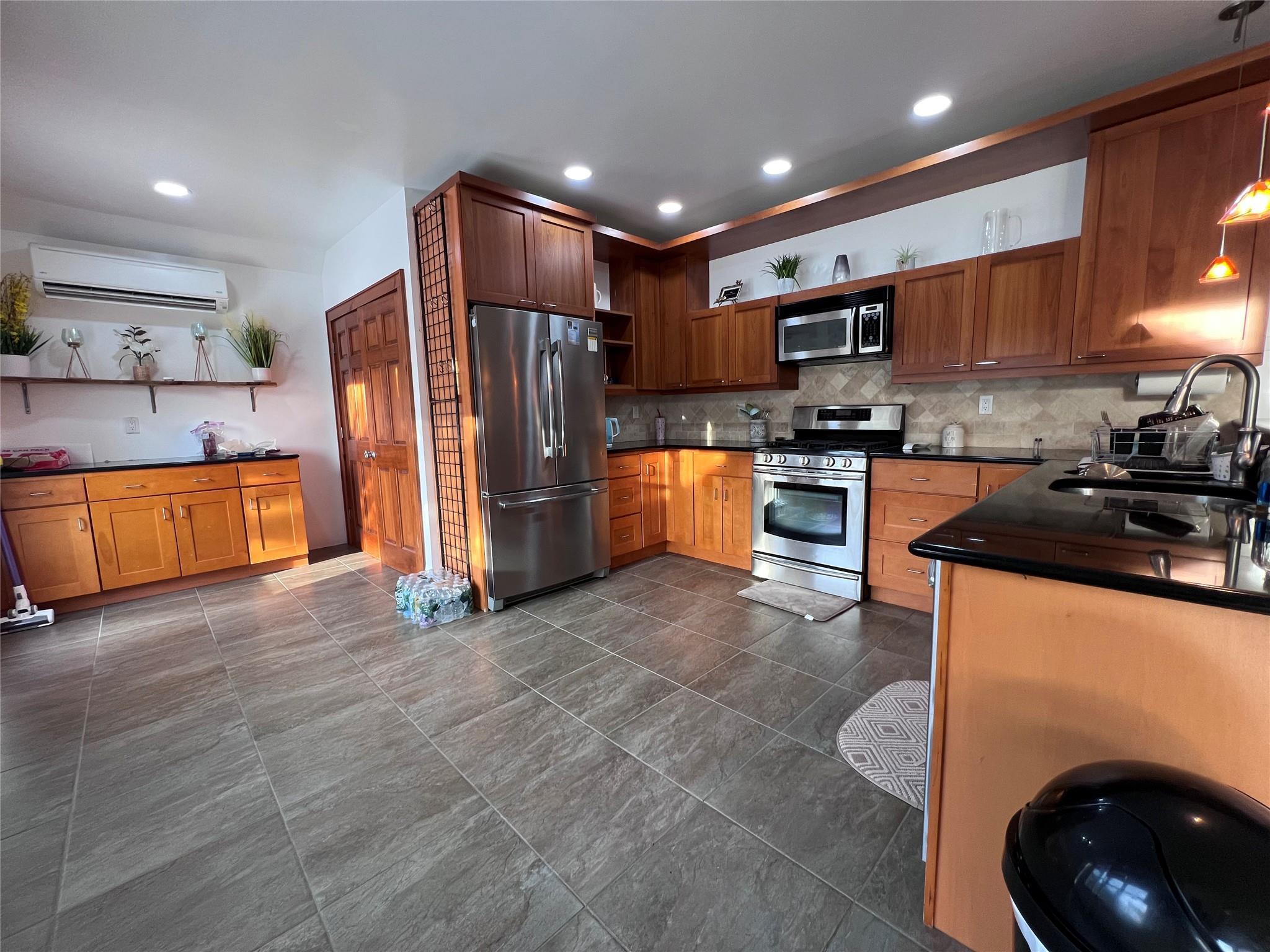 Single Family Colony  Nassau County, NY 11510, MLS-815542-12