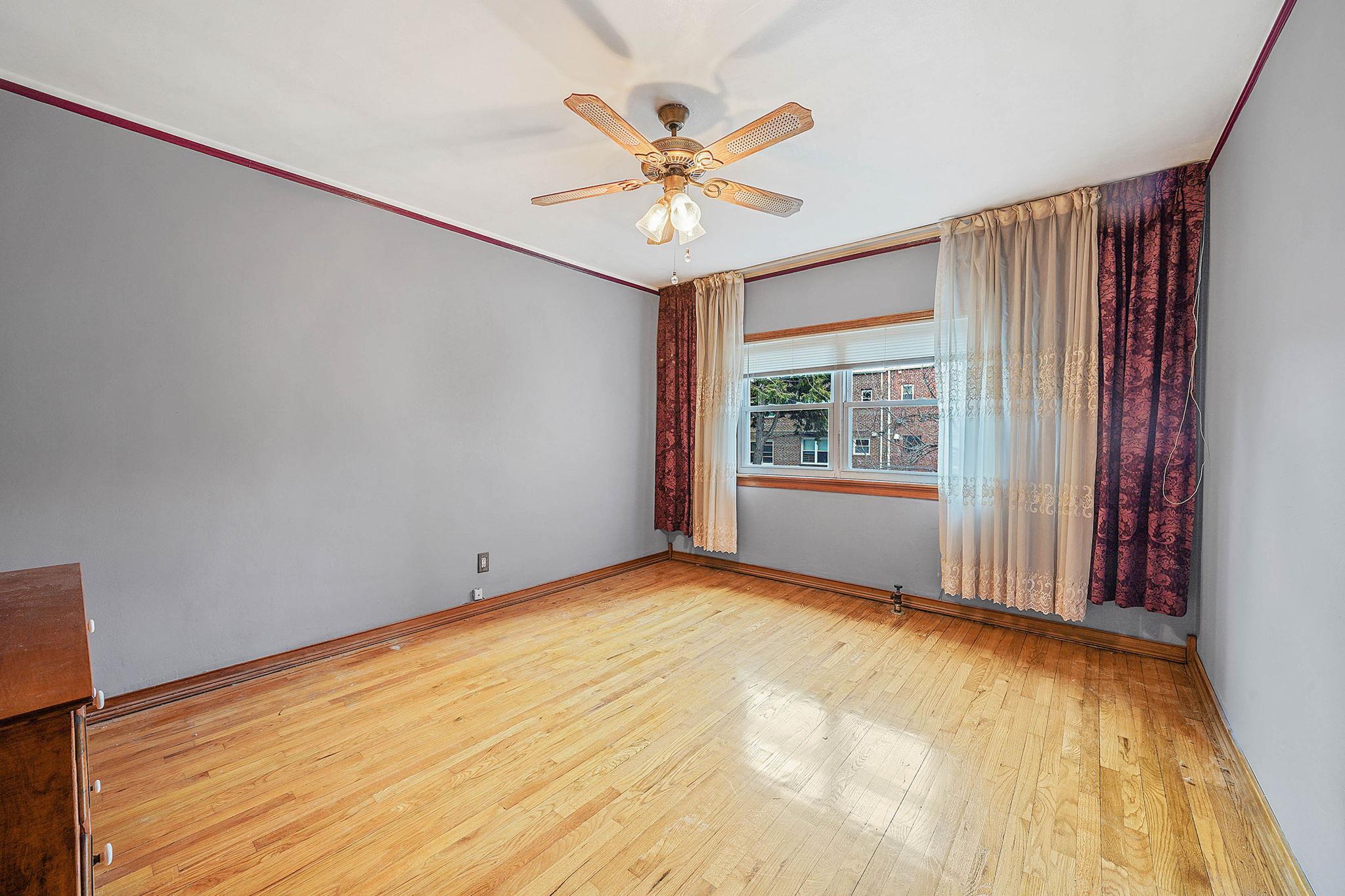 Single Family 74th  Queens, NY 11372, MLS-815544-13