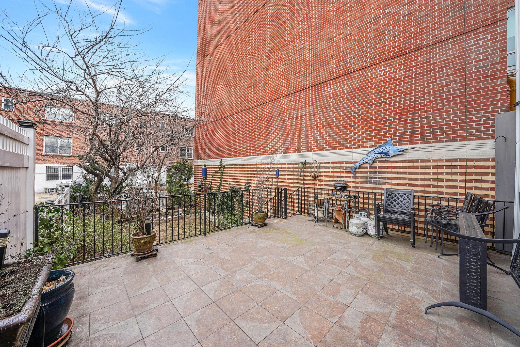 Single Family 74th  Queens, NY 11372, MLS-815544-19
