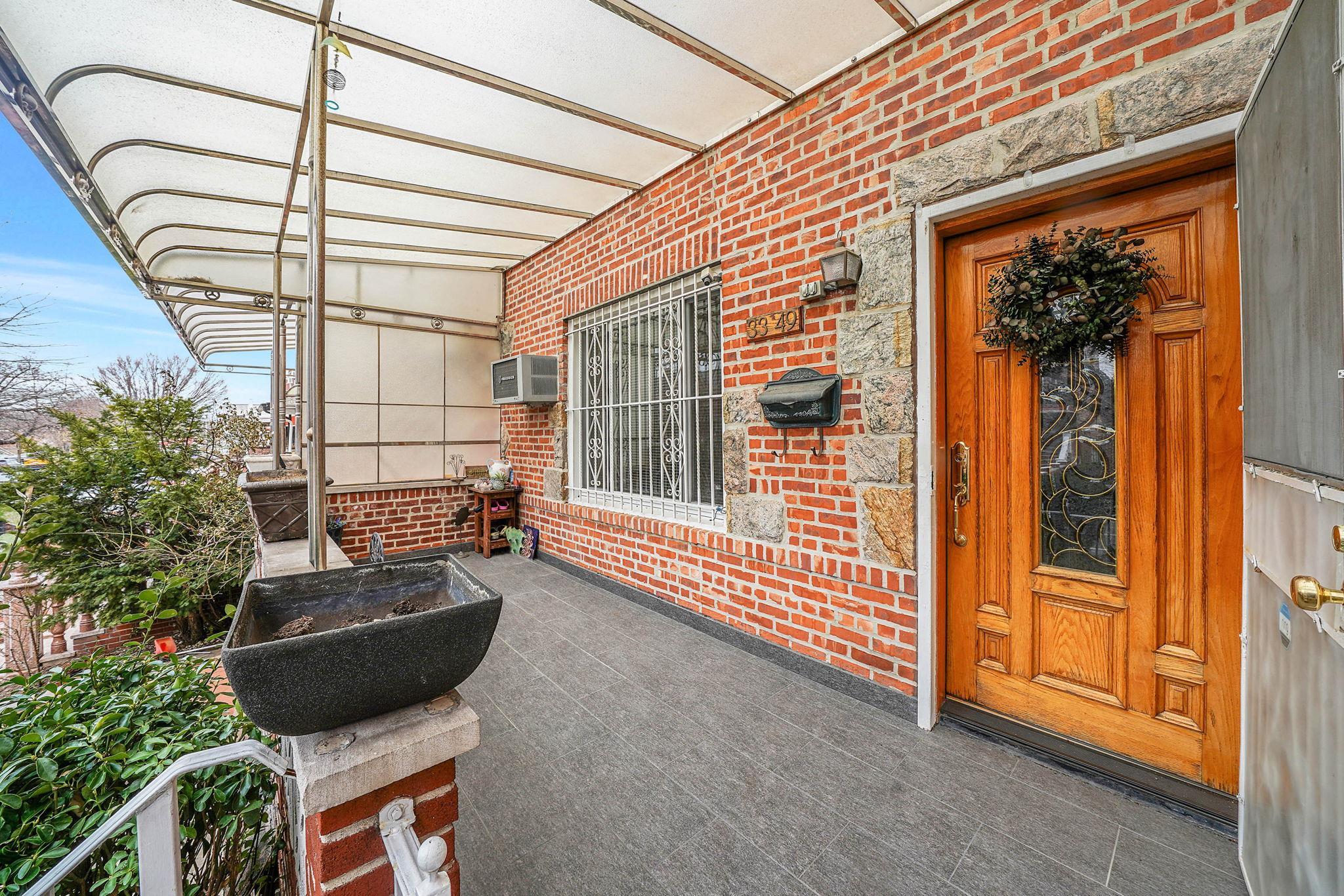 Single Family 74th  Queens, NY 11372, MLS-815544-3