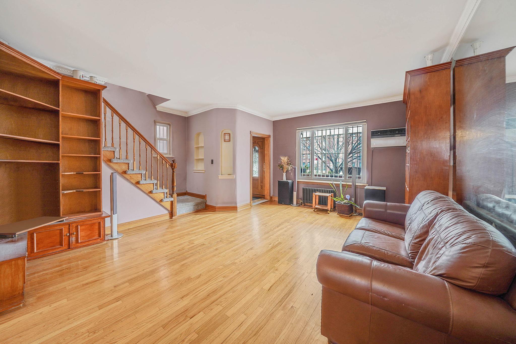 Single Family 74th  Queens, NY 11372, MLS-815544-6