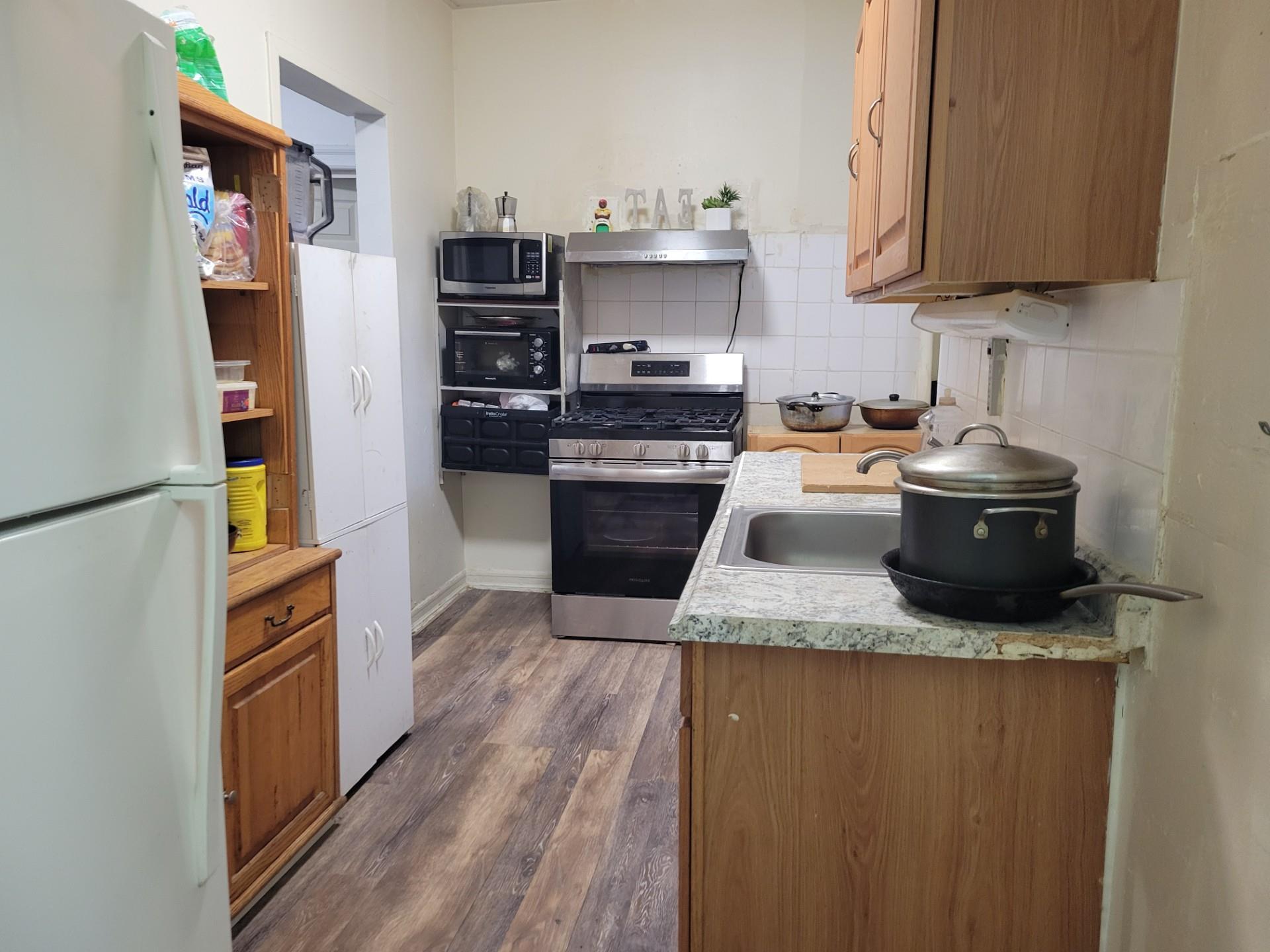 Coop Amsterdam  Manhattan, NY 10025, MLS-815580-7