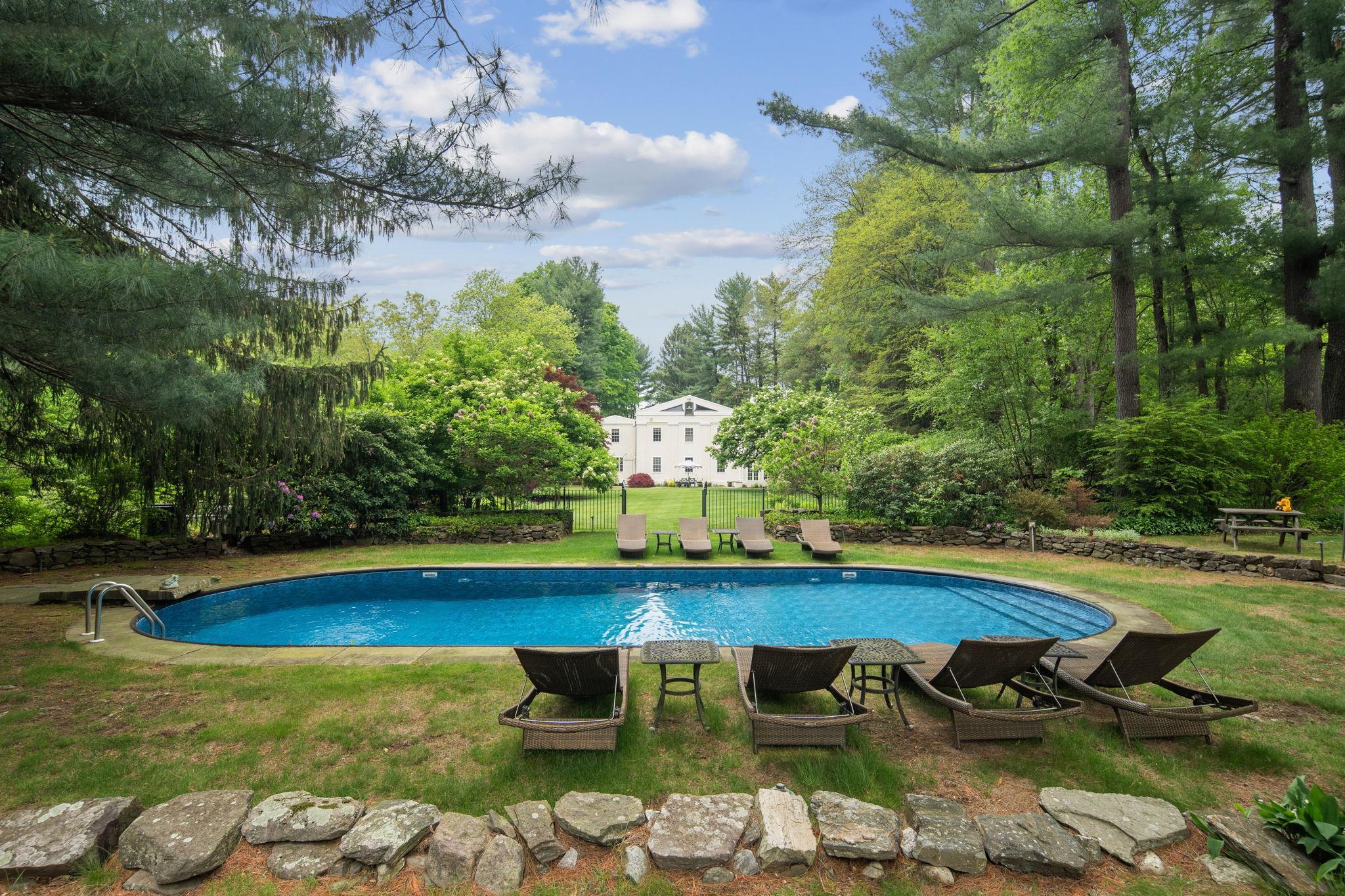 Single Family Armonk  Westchester County, NY 10549, MLS-815631-8