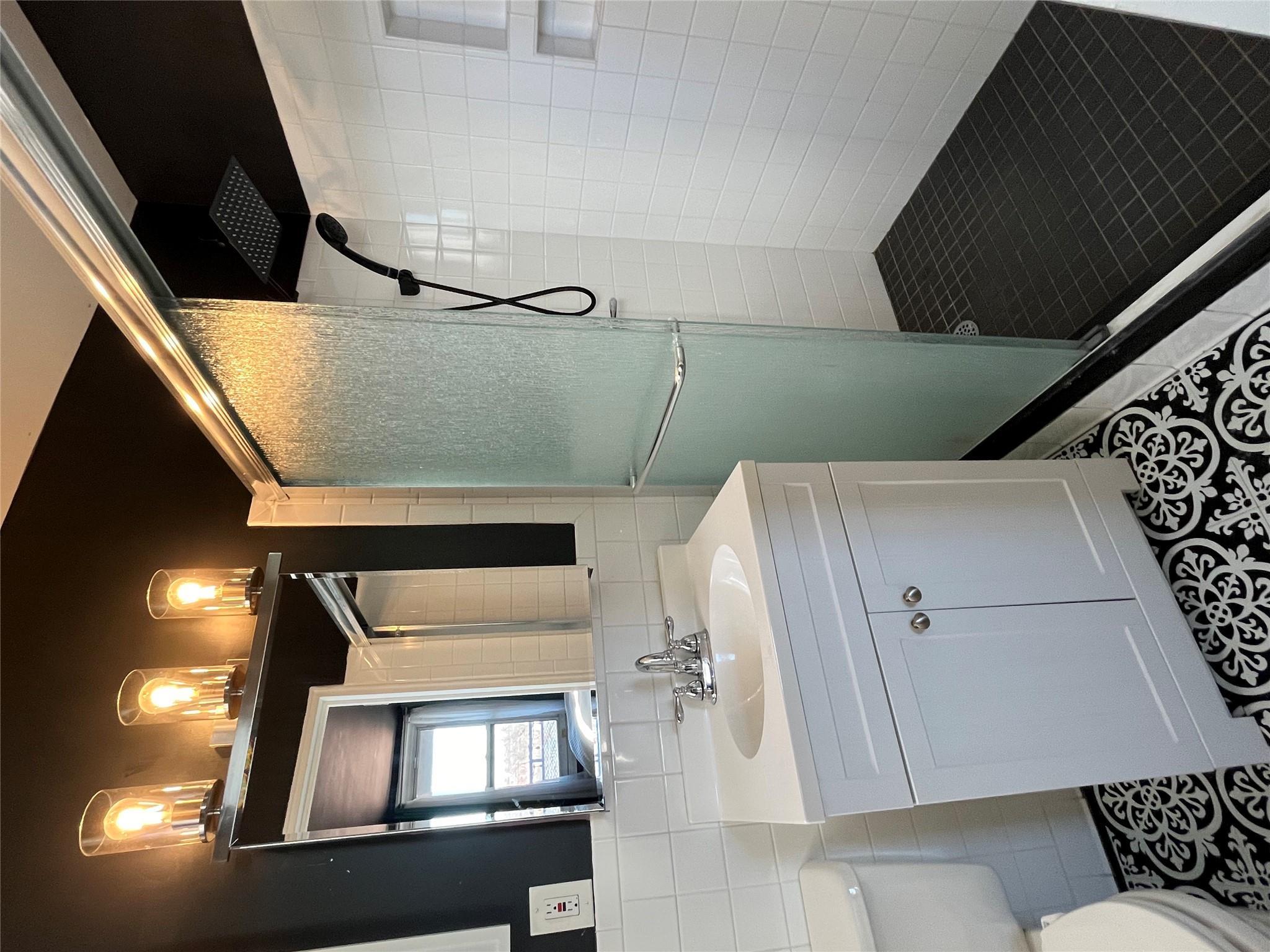 Coop Giles  Bronx, NY 10463, MLS-815644-3