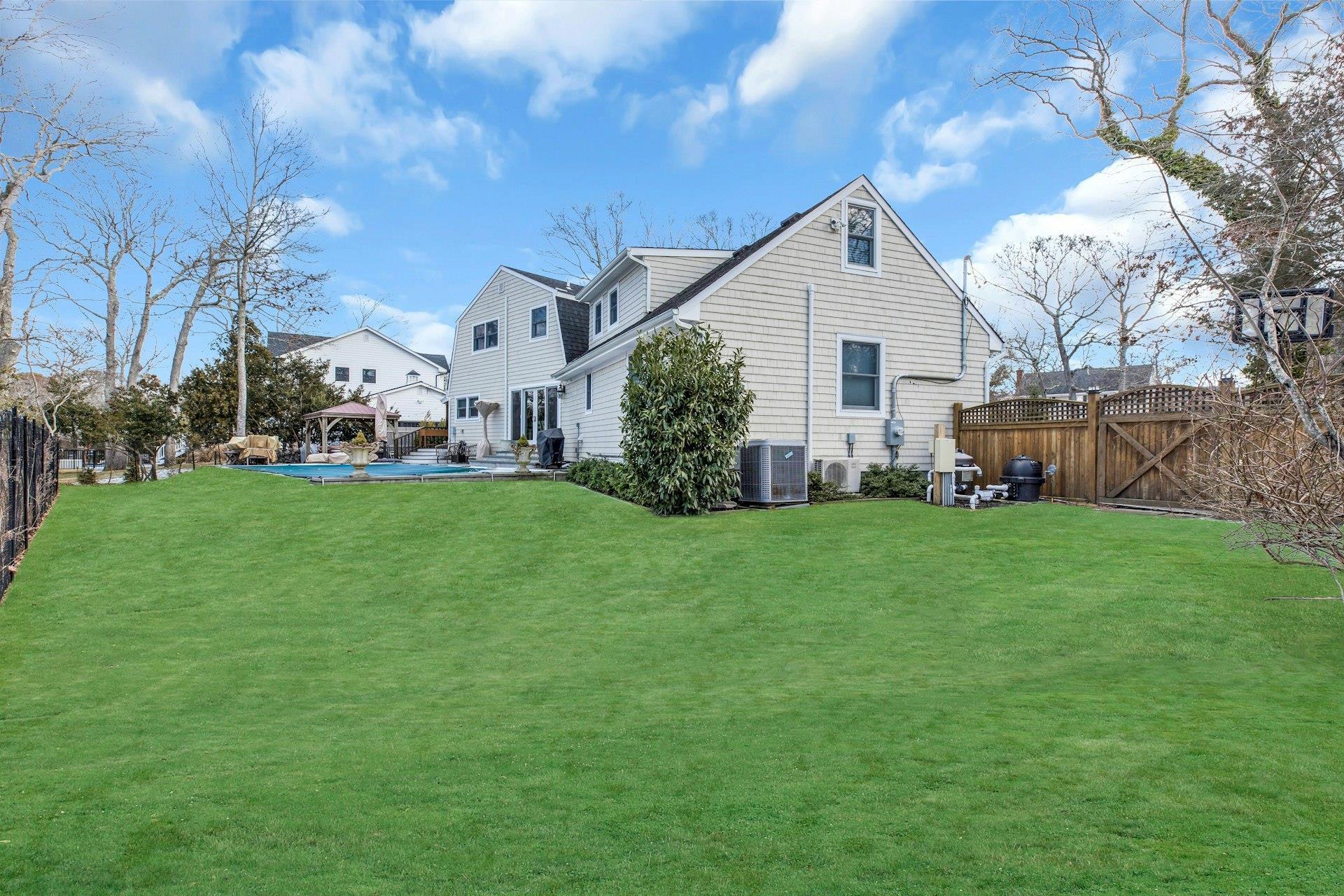 Single Family Harbor  Suffolk County, NY 11946, MLS-815668-8