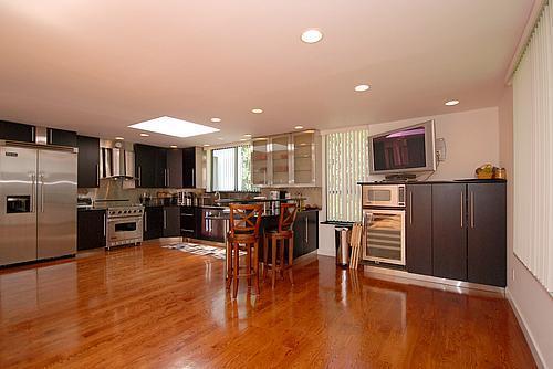 Single Family Yellow Cote  Nassau County, NY 11771, MLS-815814-2